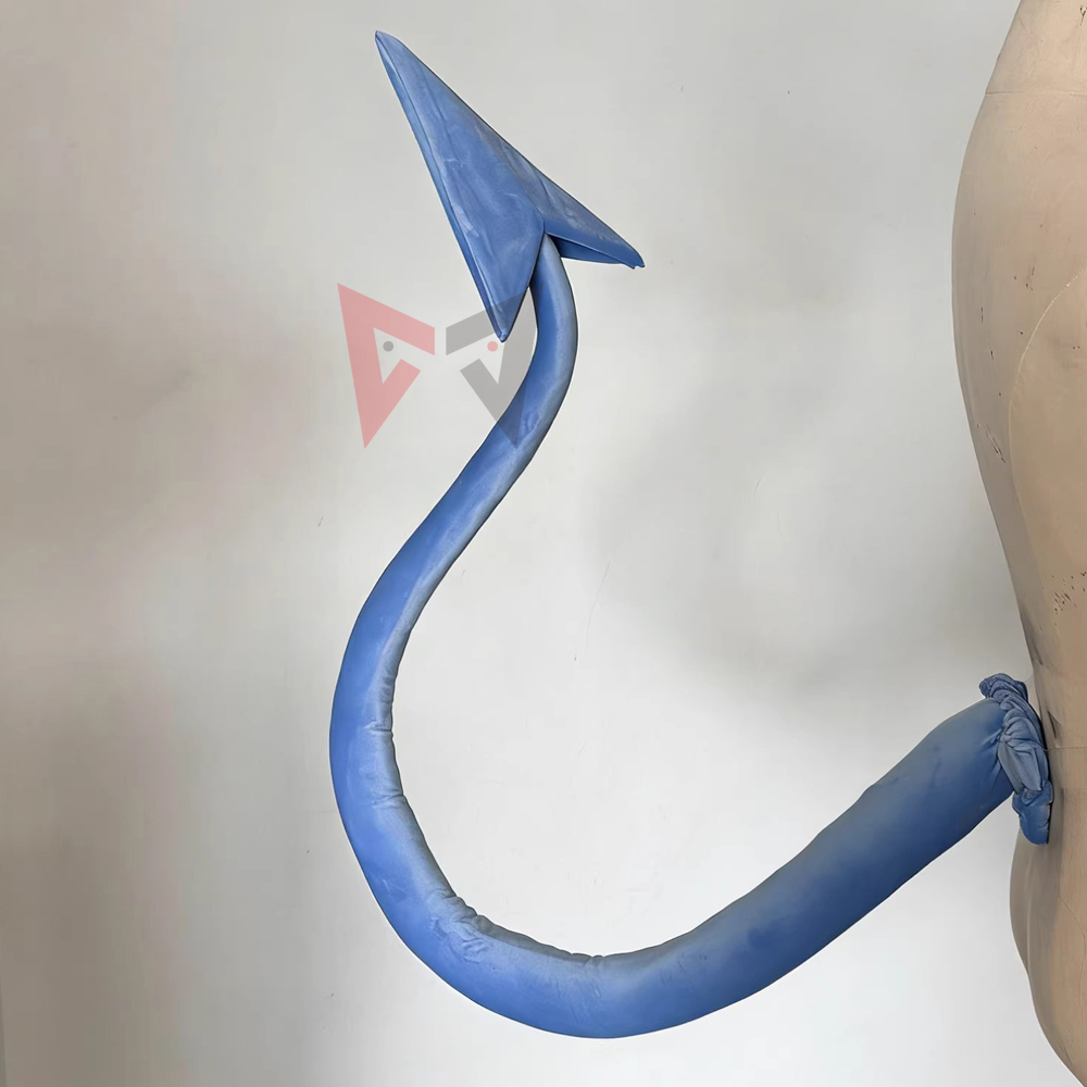 إكسسوارات تنكرية جديدة لشخصية  - مراجعة Cosplay Prop Works وسعره